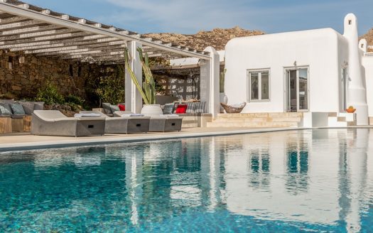 Villa in Mykonos with Infinity Pool