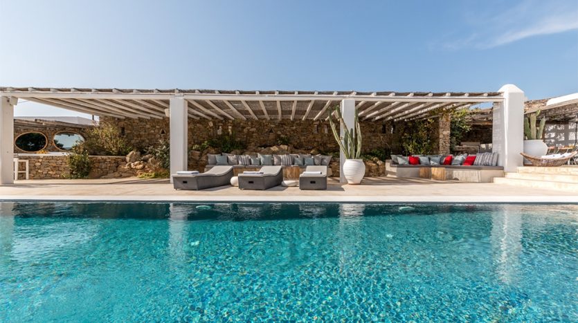 Villa in Mykonos with Infinity Pool