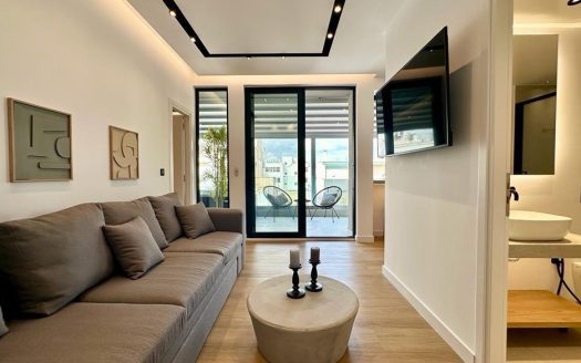 Urban Living with Luxe Amenities in Pireas