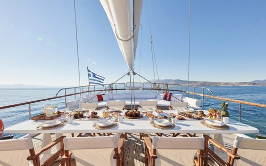 WHITE PEARL | 6 Cabins | 12 Guests | 34m