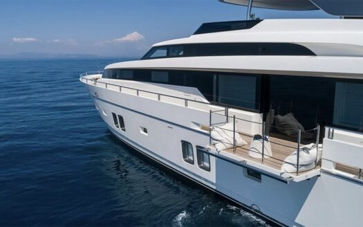 DINAIA | 5 Cabins | 10 Guests | 32m