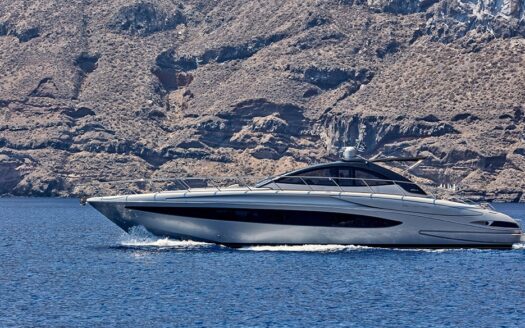 FROG | 3 Cabins | 6 Guests | 19.57m