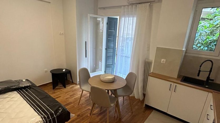 Renovated Studio Apartment in Pagrati