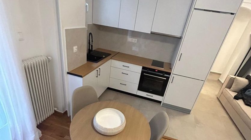 Renovated Studio Apartment in Pagrati