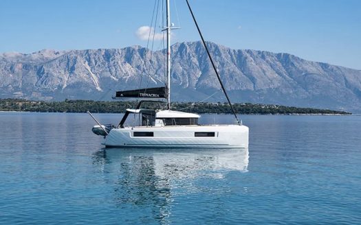 TRINACRIA | 4 Cabins | 8 Guests | 12m