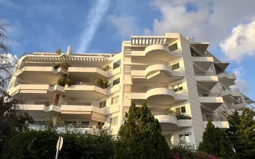 Sea-view Luxury Apartment in Voula