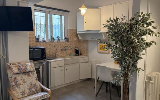 Renovated & Furnished Apartment with External Space in Koukaki